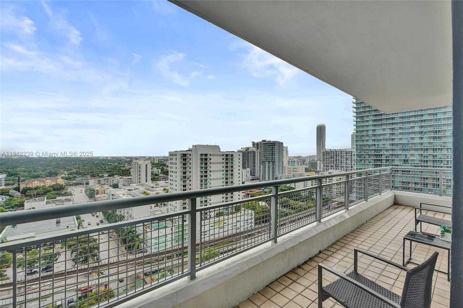 Small Image of 60 SOUTH WEST 13TH ST #1721, Miami Number 3