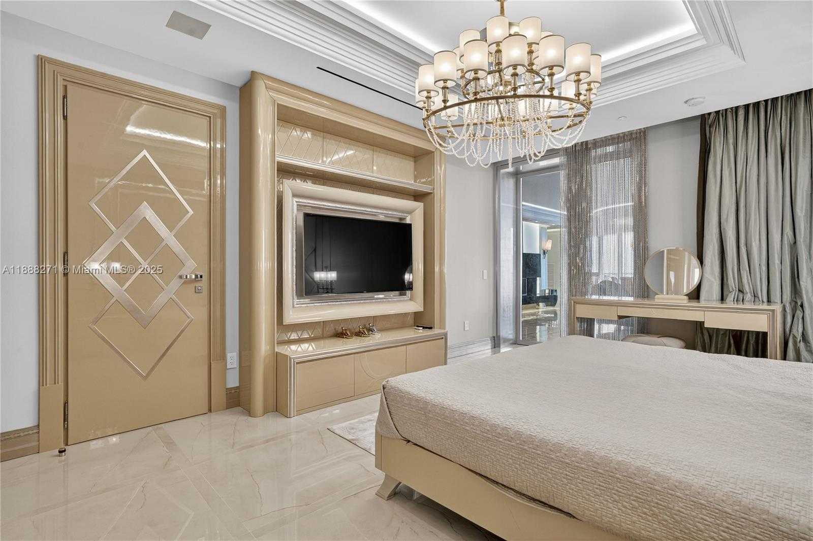 Small Image of Bal Harbour Number 12