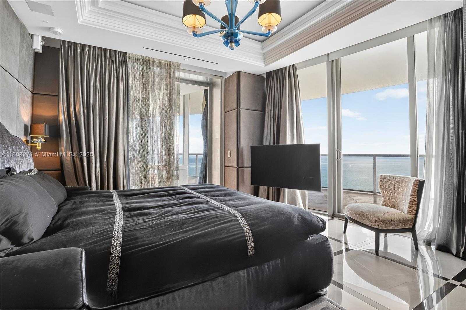 Small Image of Bal Harbour Number 13