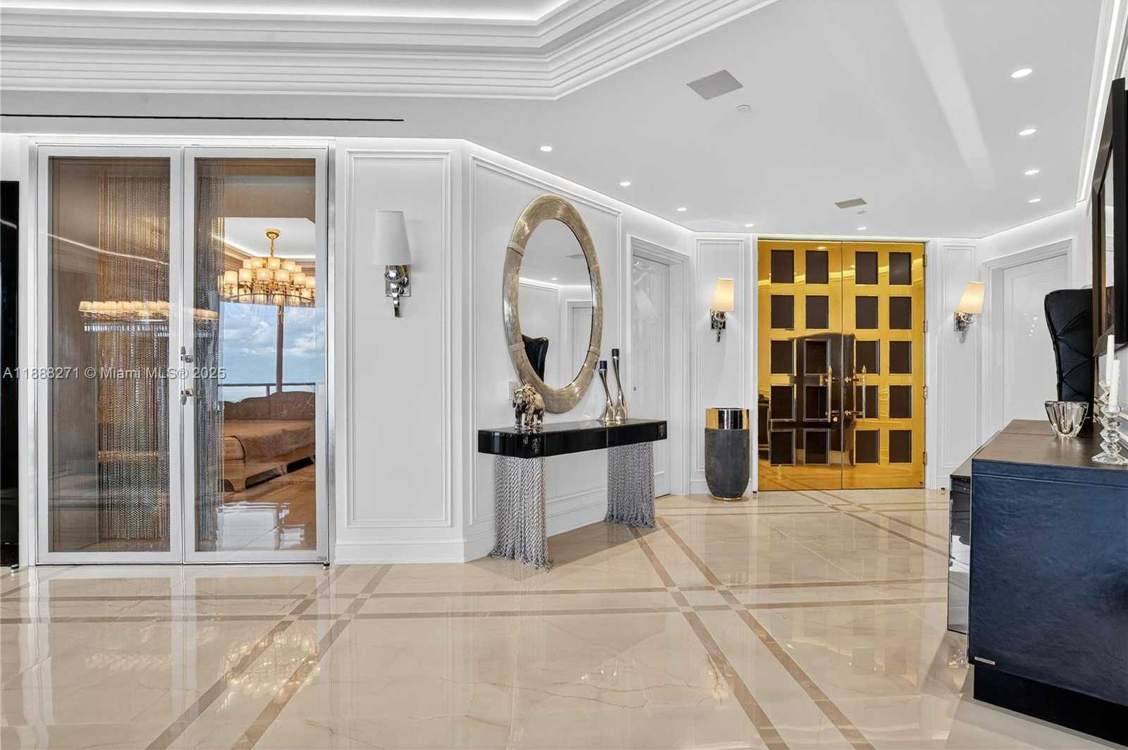 Small Image of Bal Harbour Number 17