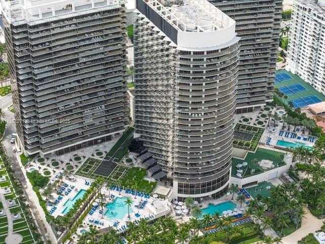 Small Image of Bal Harbour Number 20