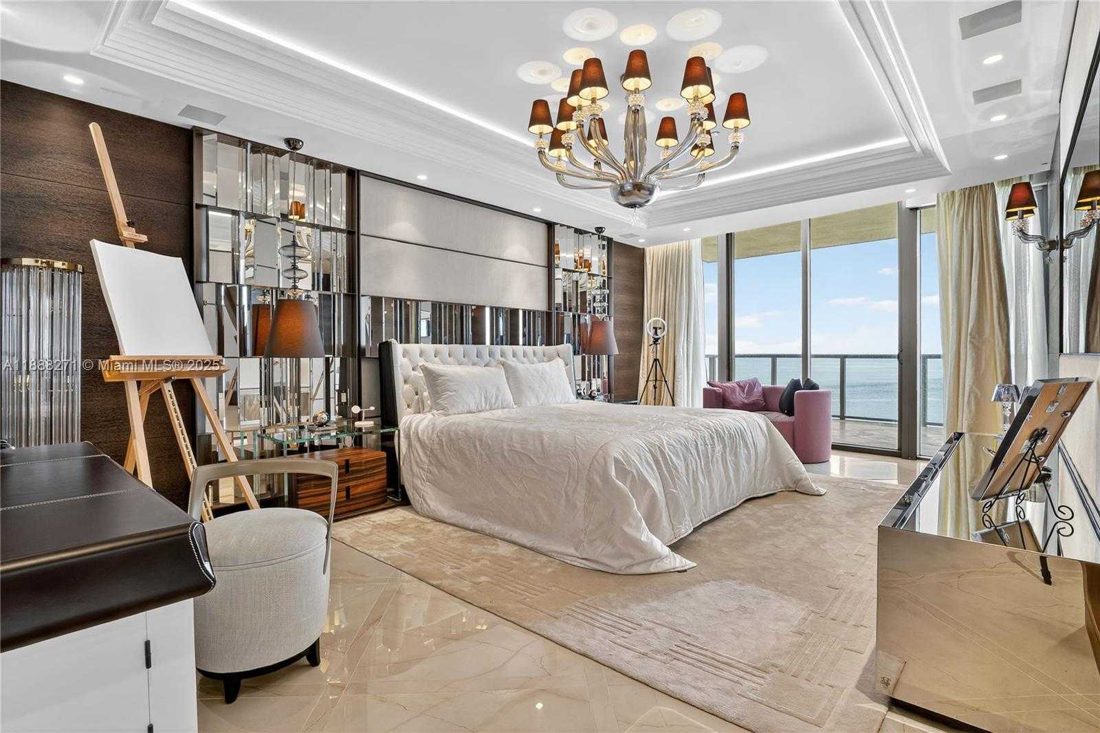 Small Image of Bal Harbour Number 31