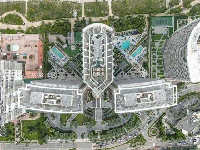 Small Image of Bal Harbour Number 36