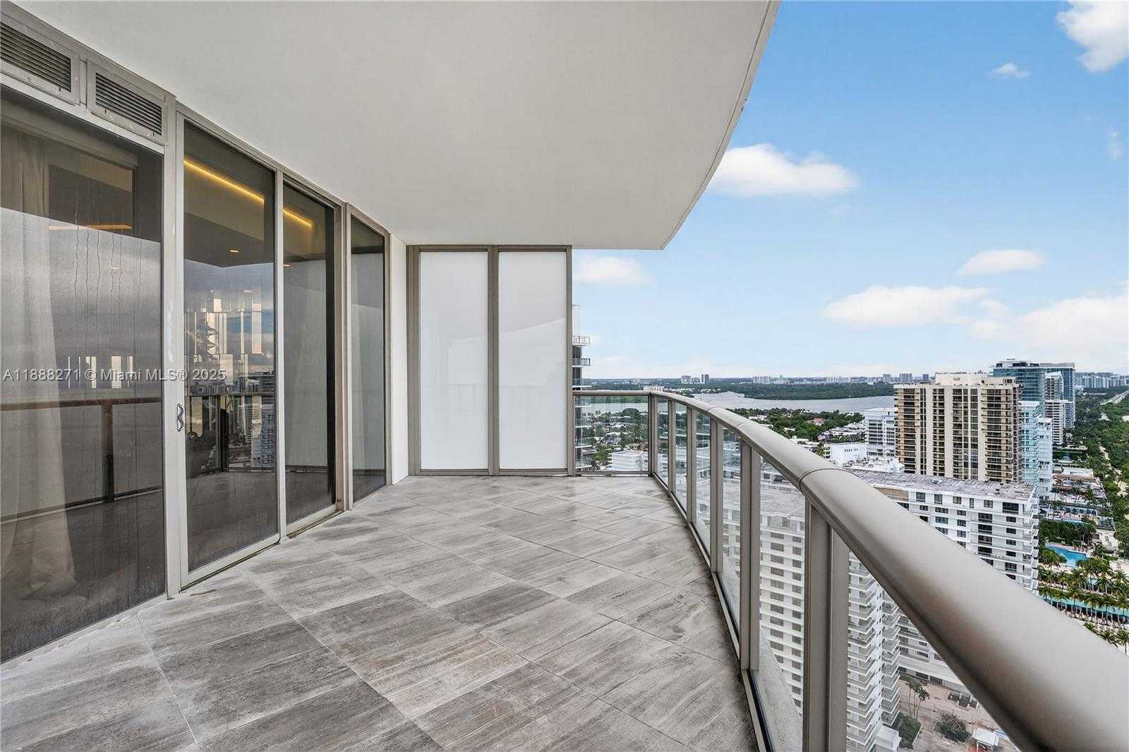 Small Image of Bal Harbour Number 45