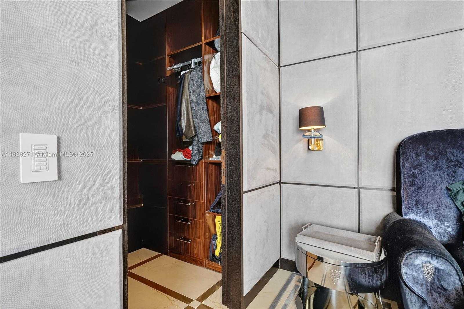 Small Image of Bal Harbour Number 5