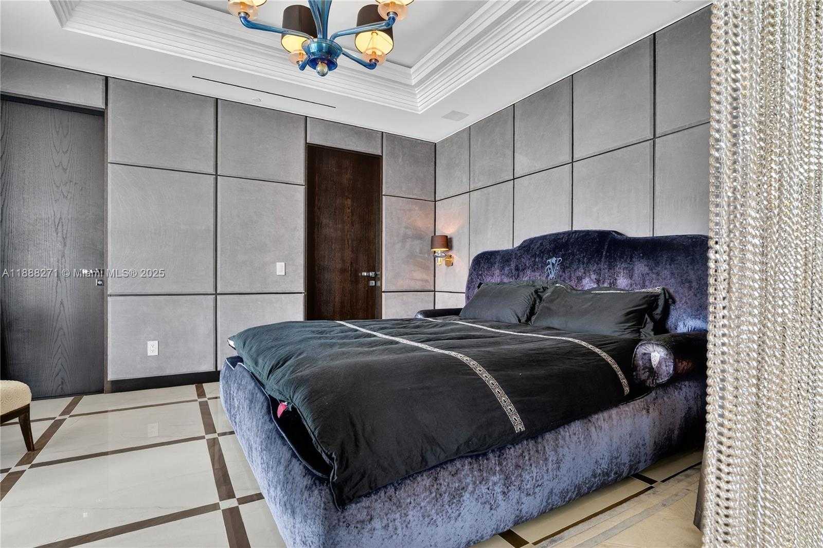 Small Image of Bal Harbour Number 6