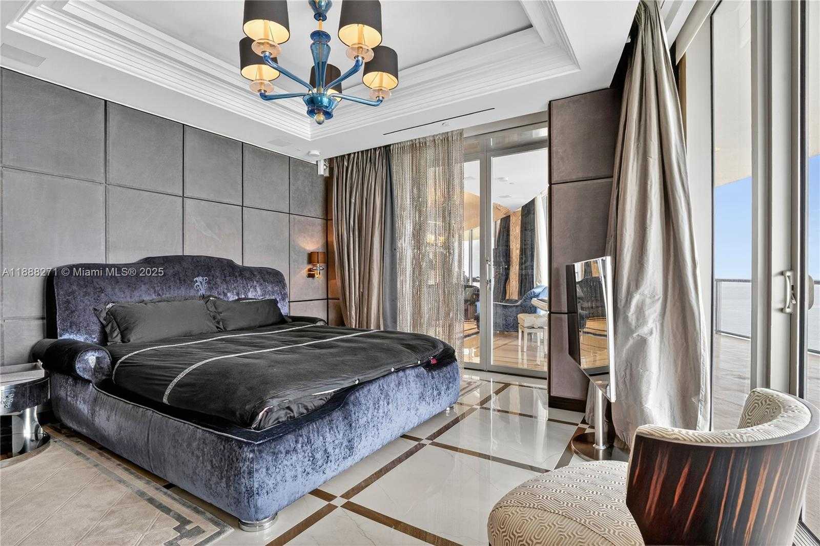 Small Image of Bal Harbour Number 8