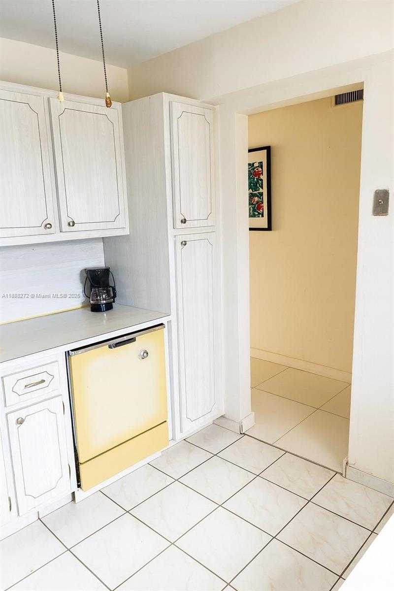 Small Image of 610 NORTH EAST 12TH AVE #308, Hallandale Beach Number 5