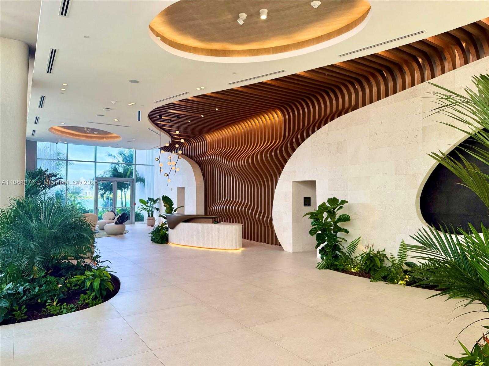 Small Image of Miami Number 12