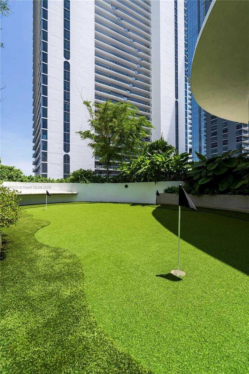 Small Image of Miami Number 19