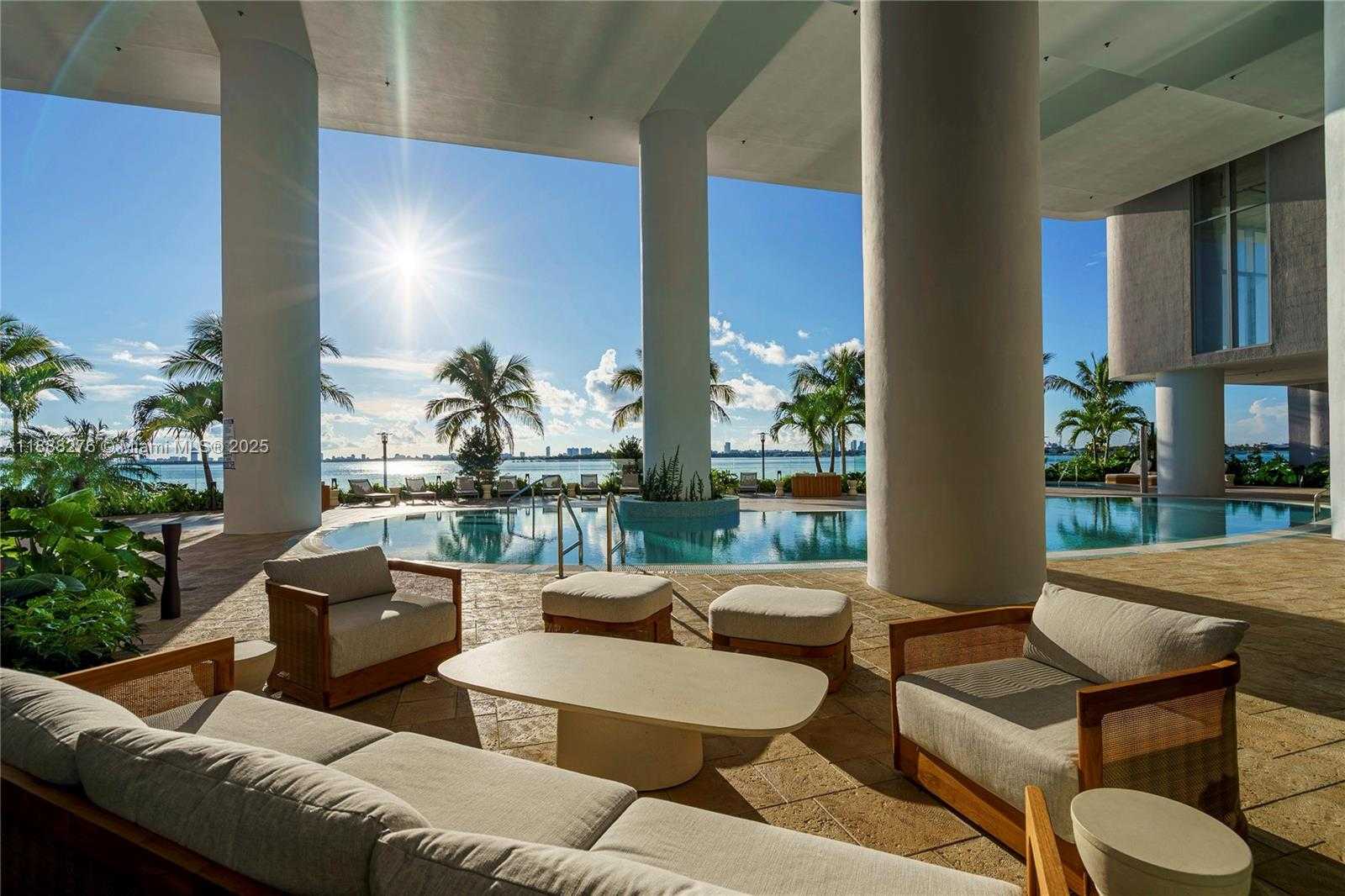 Small Image of Miami Number 7