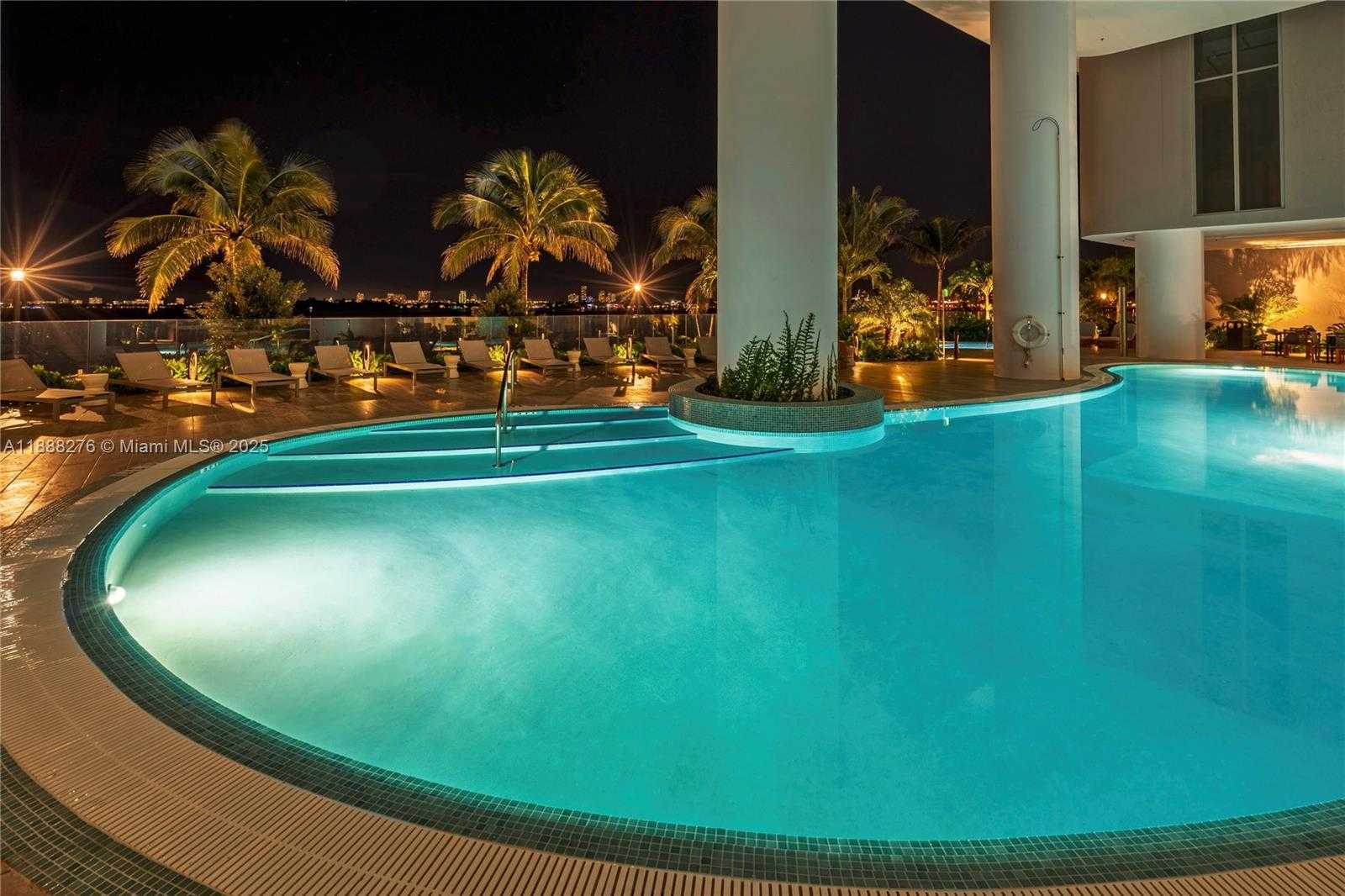 Small Image of Miami Number 8