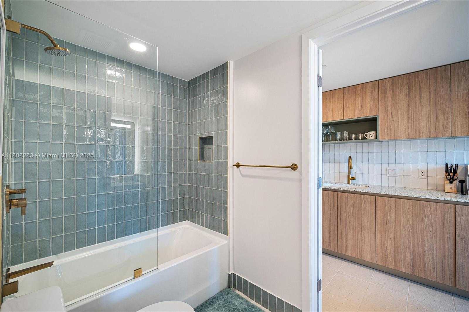 Small Image of 601 NORTH EAST 1 #3214, Miami Number 12
