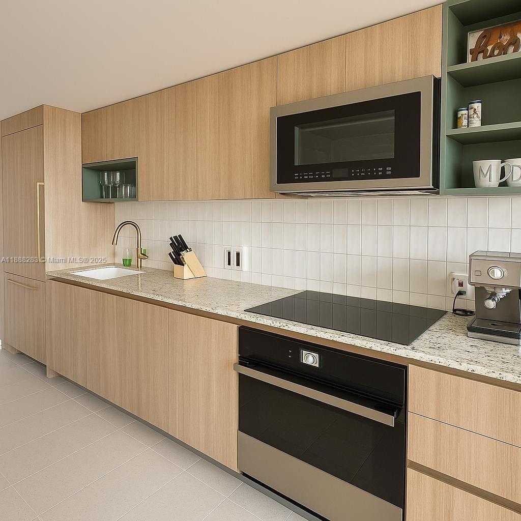 Small Image of 601 NORTH EAST 1 #3214, Miami Number 13