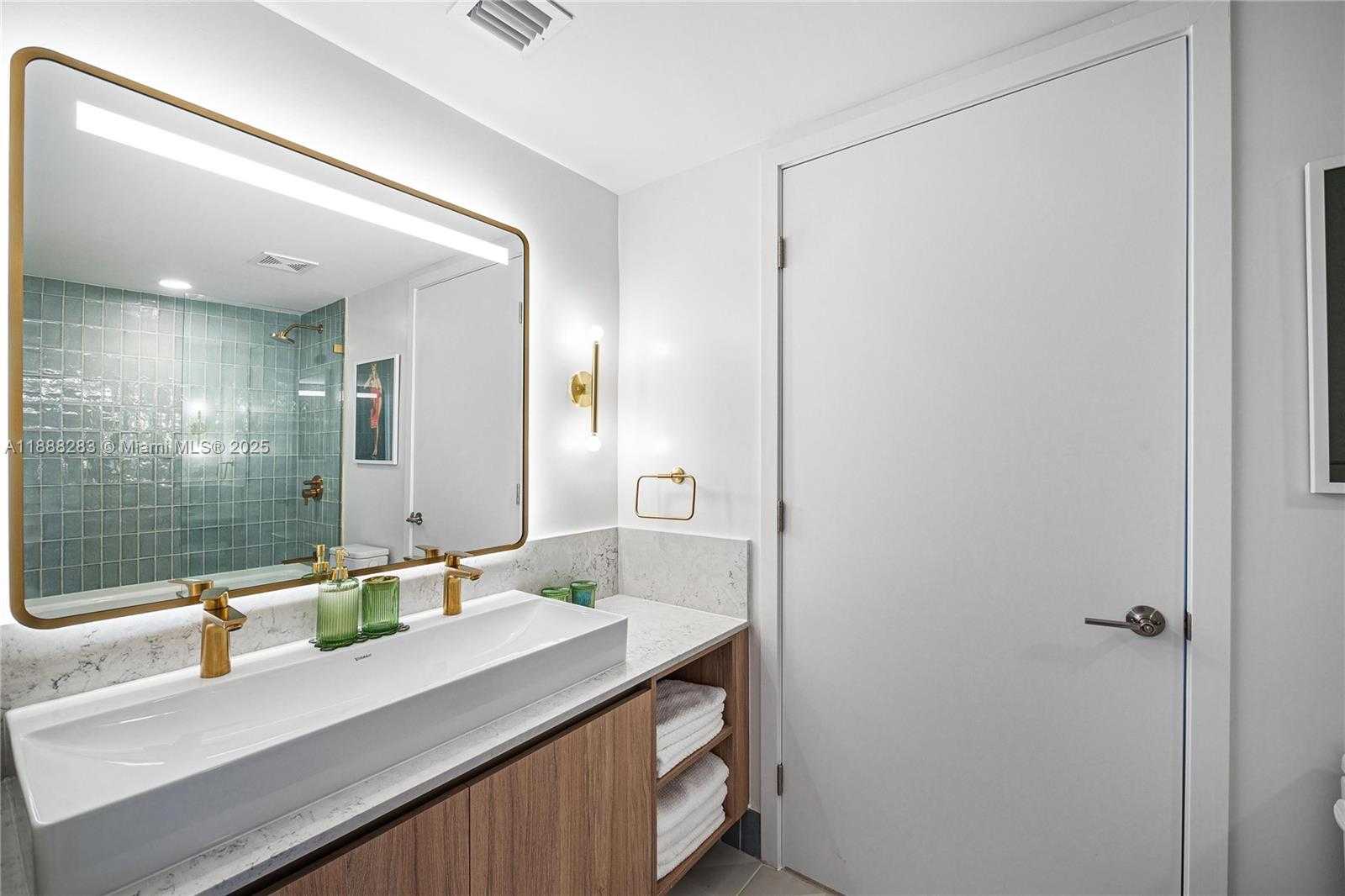 Small Image of 601 NORTH EAST 1 #3214, Miami Number 16
