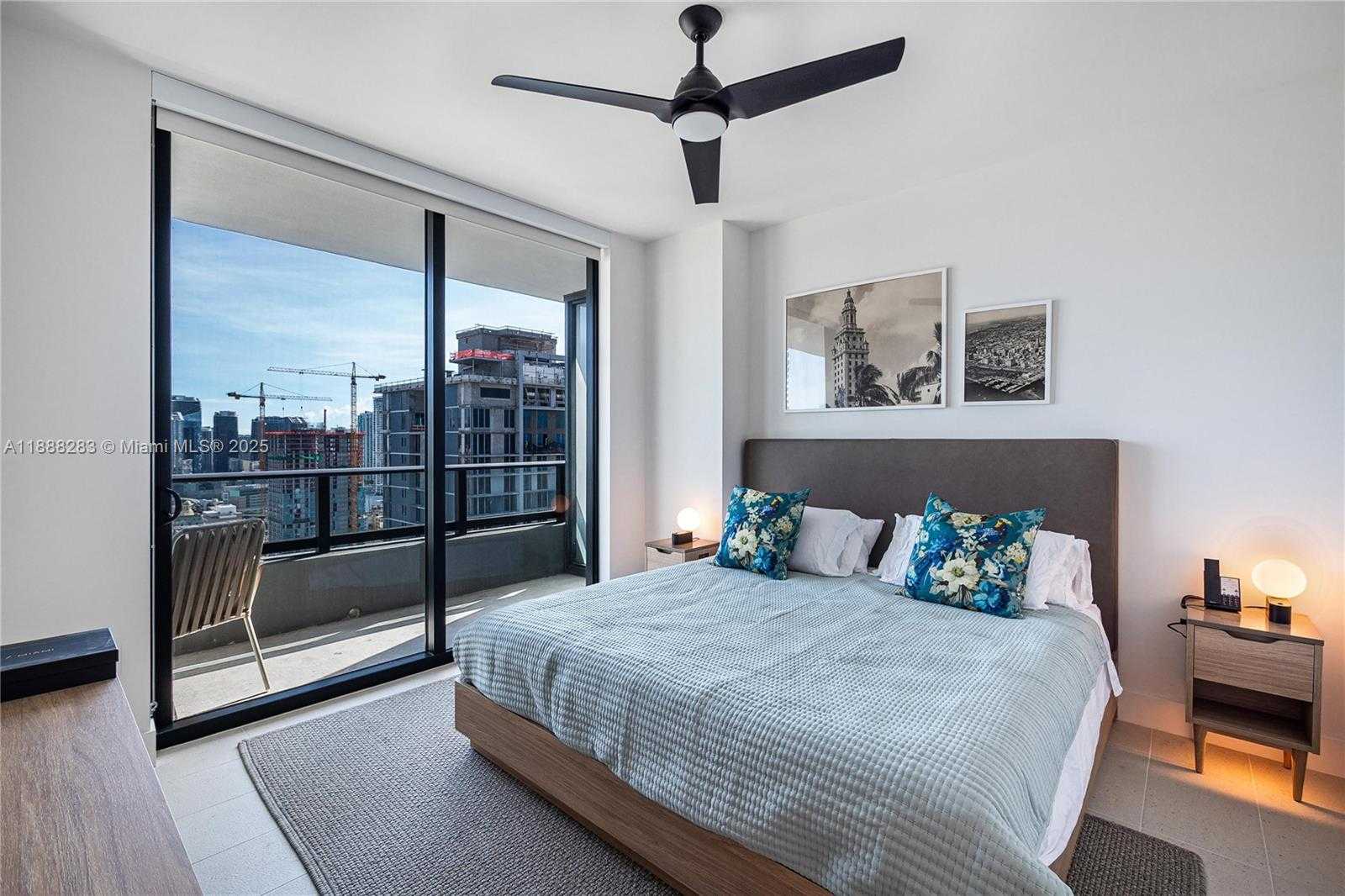 Small Image of 601 NORTH EAST 1 #3214, Miami Number 17