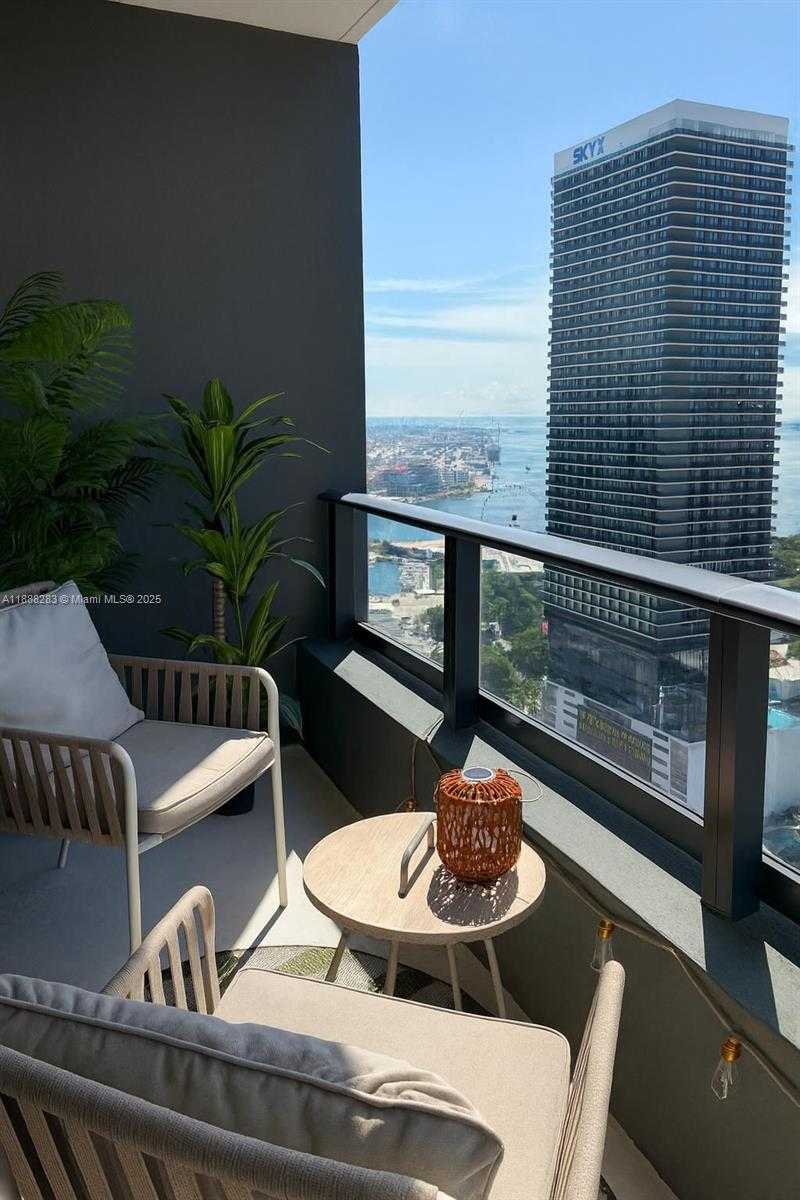 Small Image of 601 NORTH EAST 1 #3214, Miami Number 28