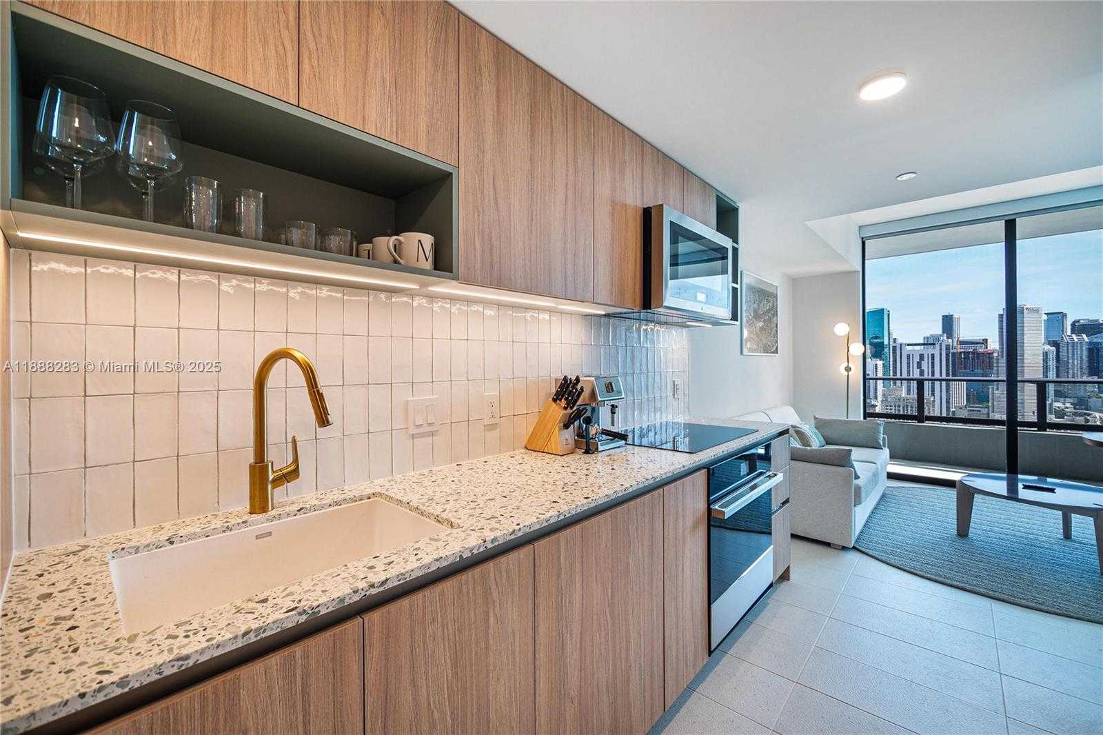 Small Image of 601 NORTH EAST 1 #3214, Miami Number 8