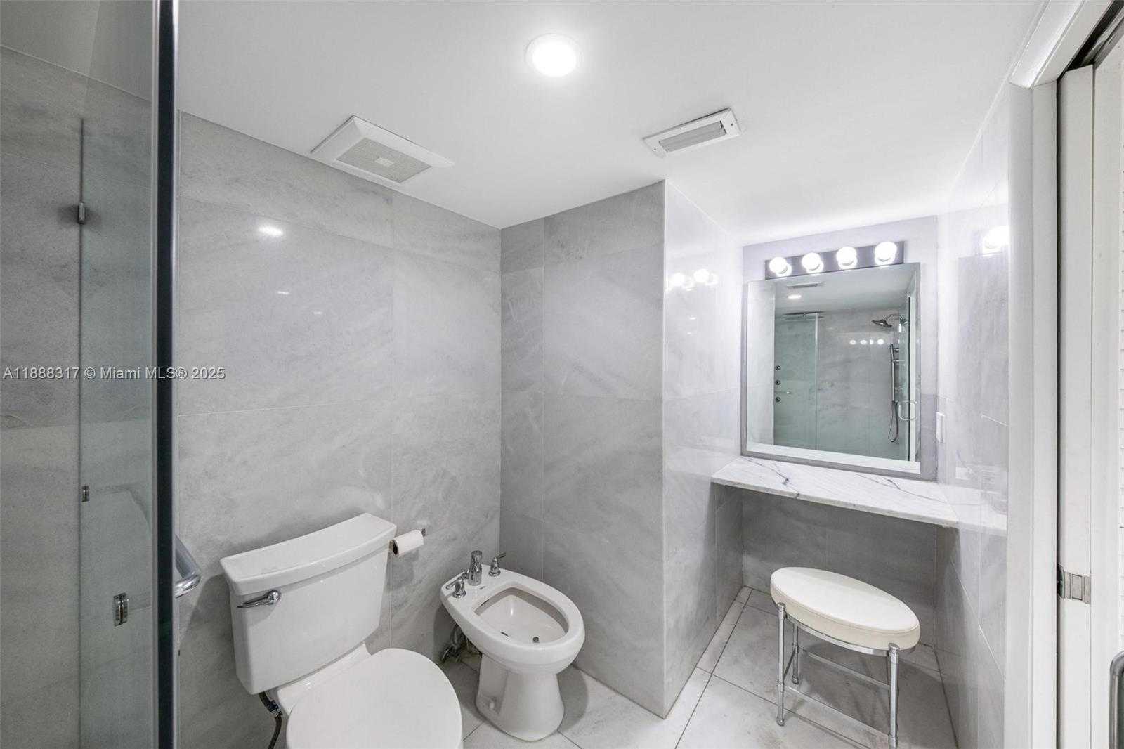 Small Image of 520 BRICKELL KEY DR #A710, Miami Number 11