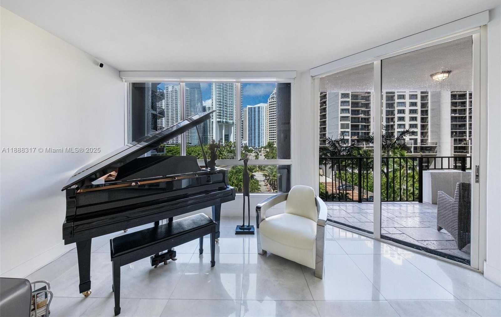 Small Image of 520 BRICKELL KEY DR #A710, Miami Number 22