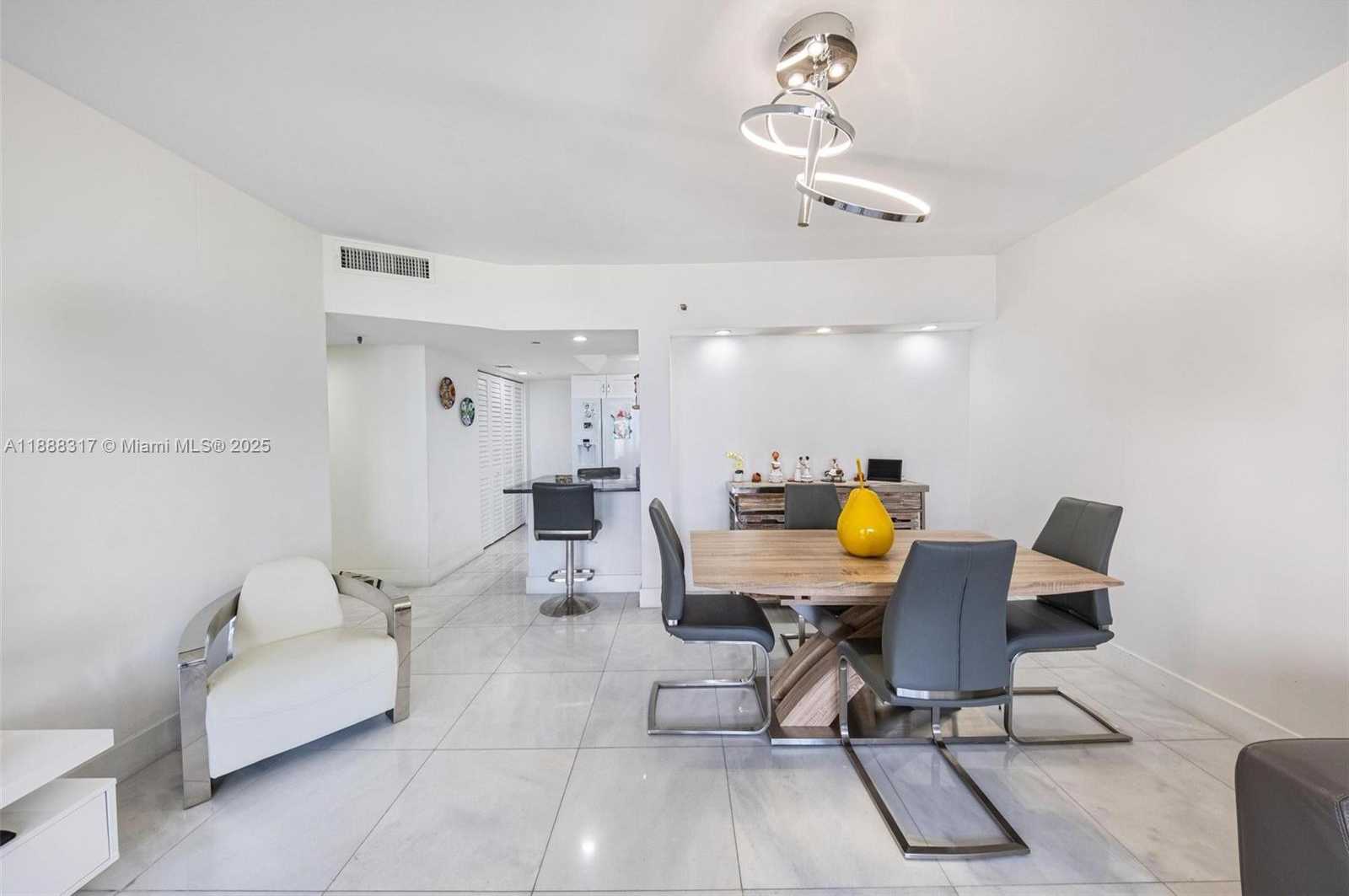 Small Image of 520 BRICKELL KEY DR #A710, Miami Number 24