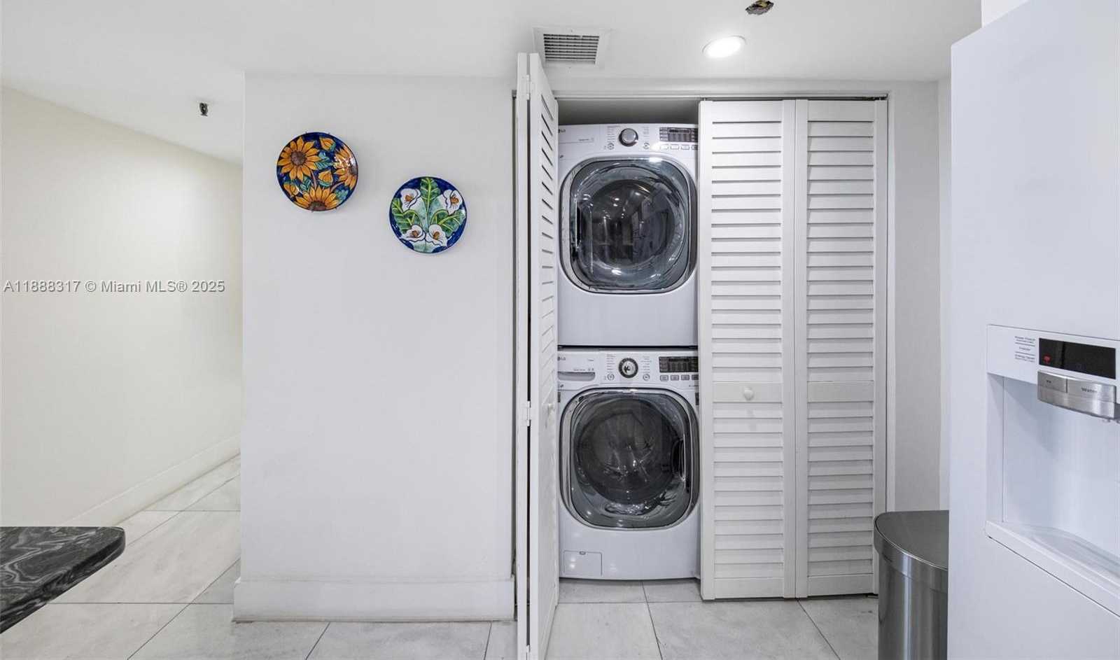 Small Image of 520 BRICKELL KEY DR #A710, Miami Number 26