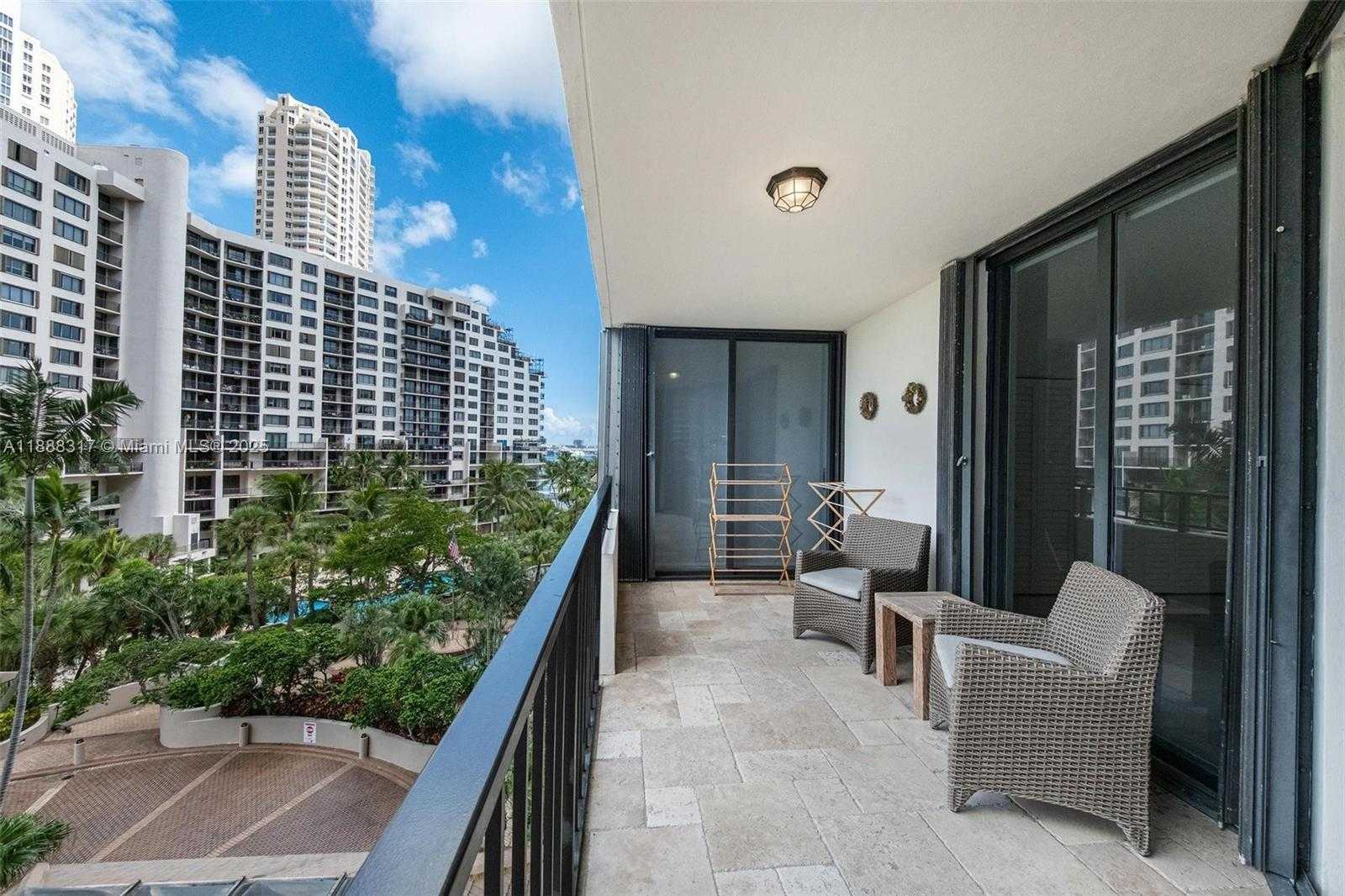 Small Image of 520 BRICKELL KEY DR #A710, Miami Number 38