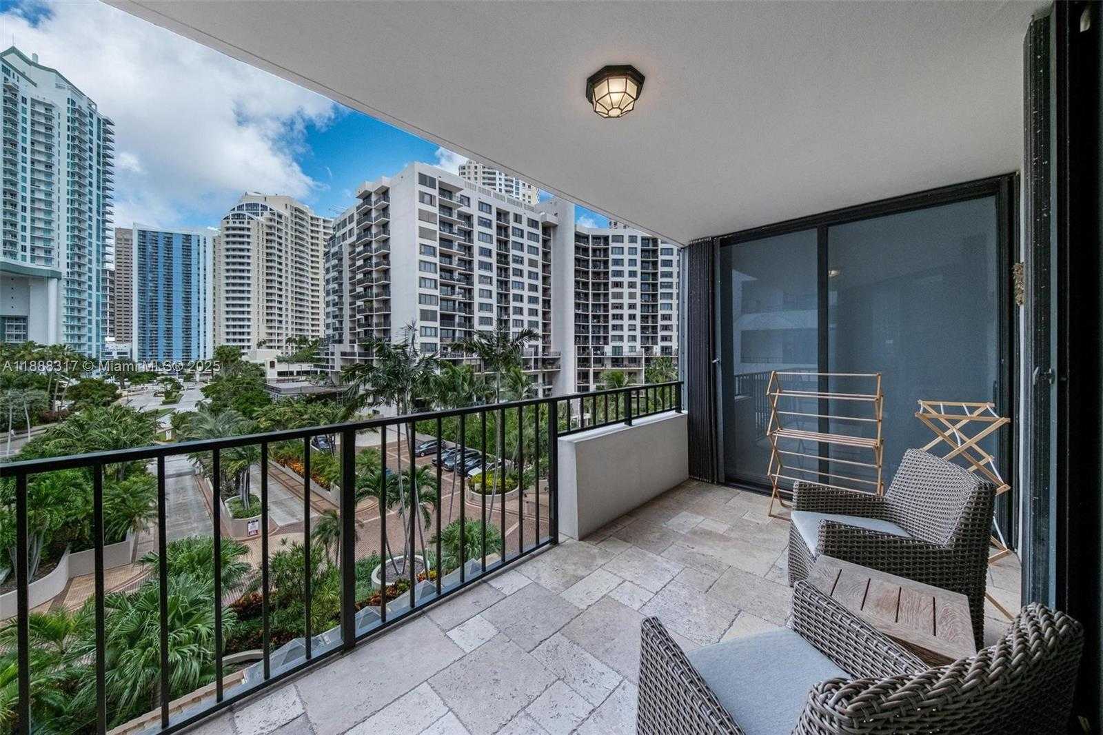 Small Image of 520 BRICKELL KEY DR #A710, Miami Number 41