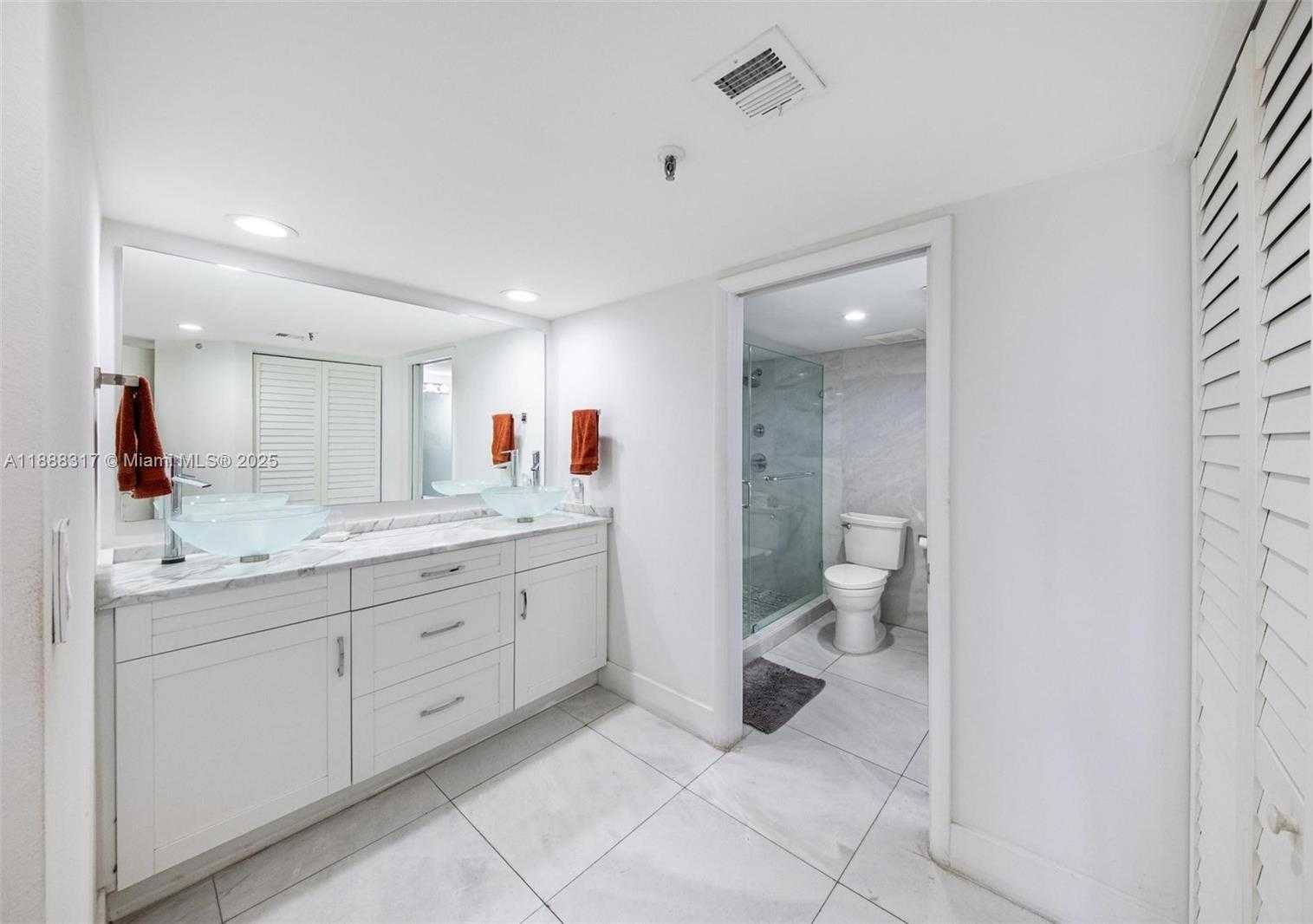 Small Image of 520 BRICKELL KEY DR #A710, Miami Number 9