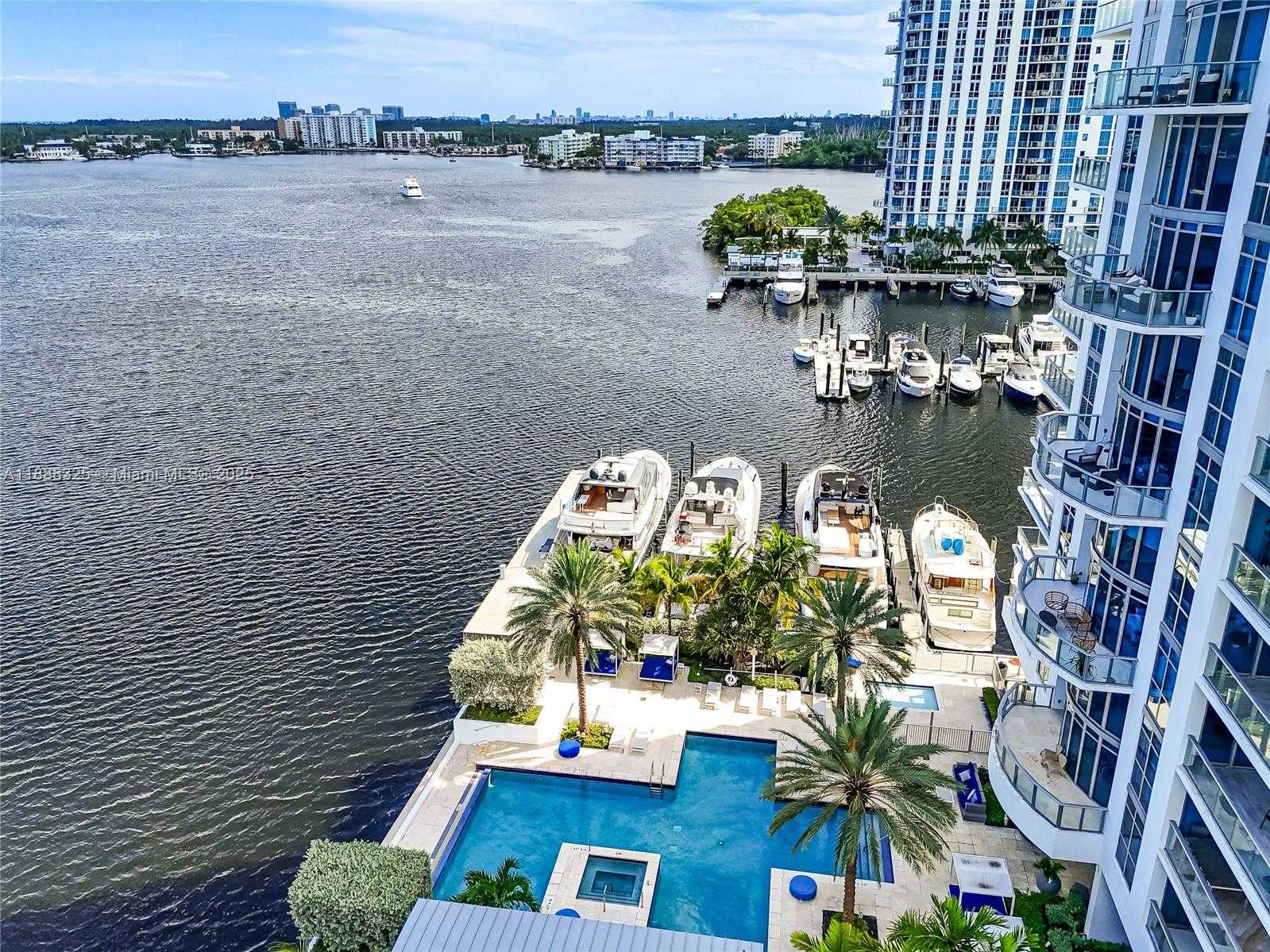 Small Image of 17301 BISCAYNE BLVD #501, North Miami Beach Number 10