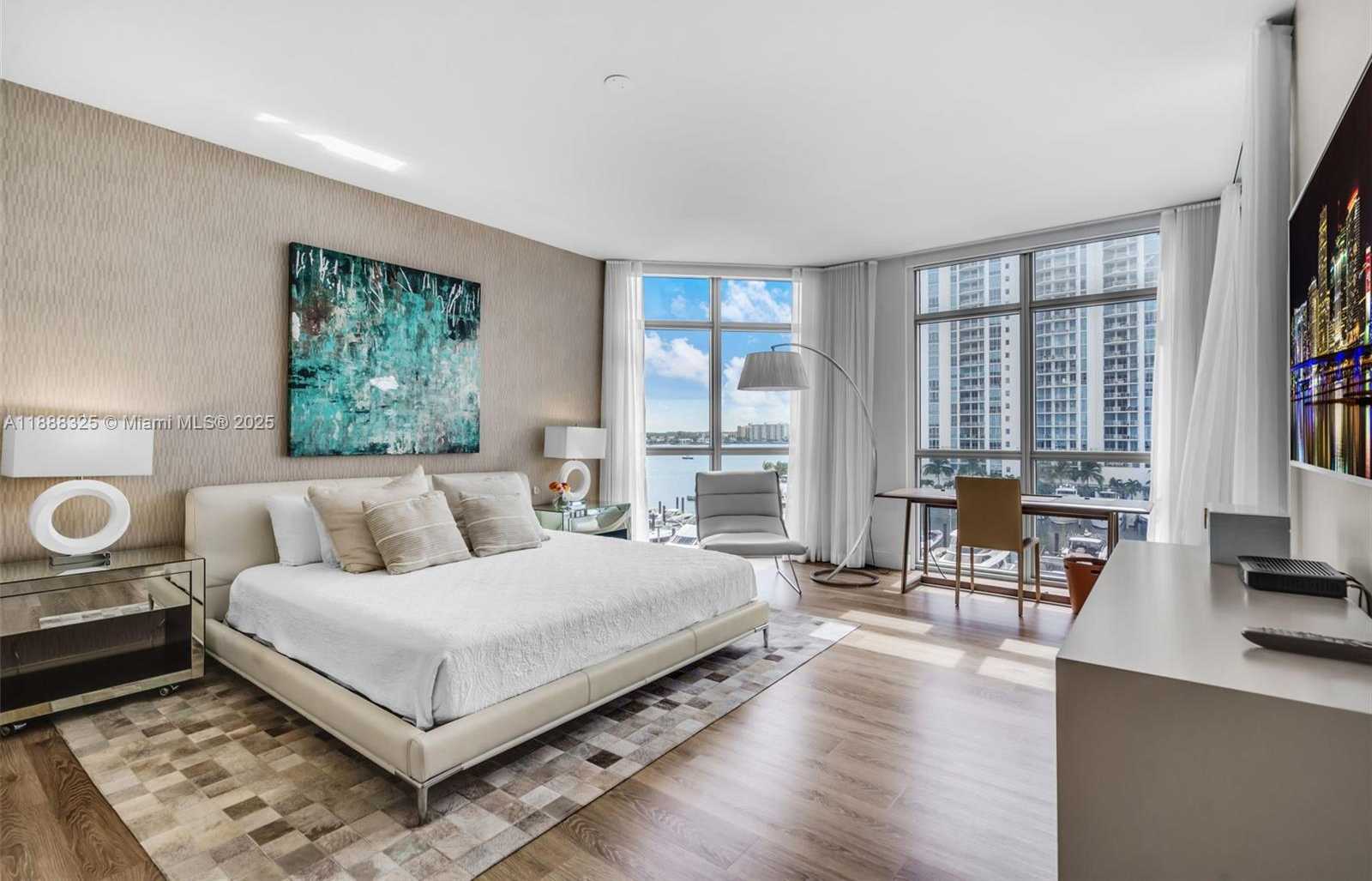 Small Image of 17301 BISCAYNE BLVD #501, North Miami Beach Number 21