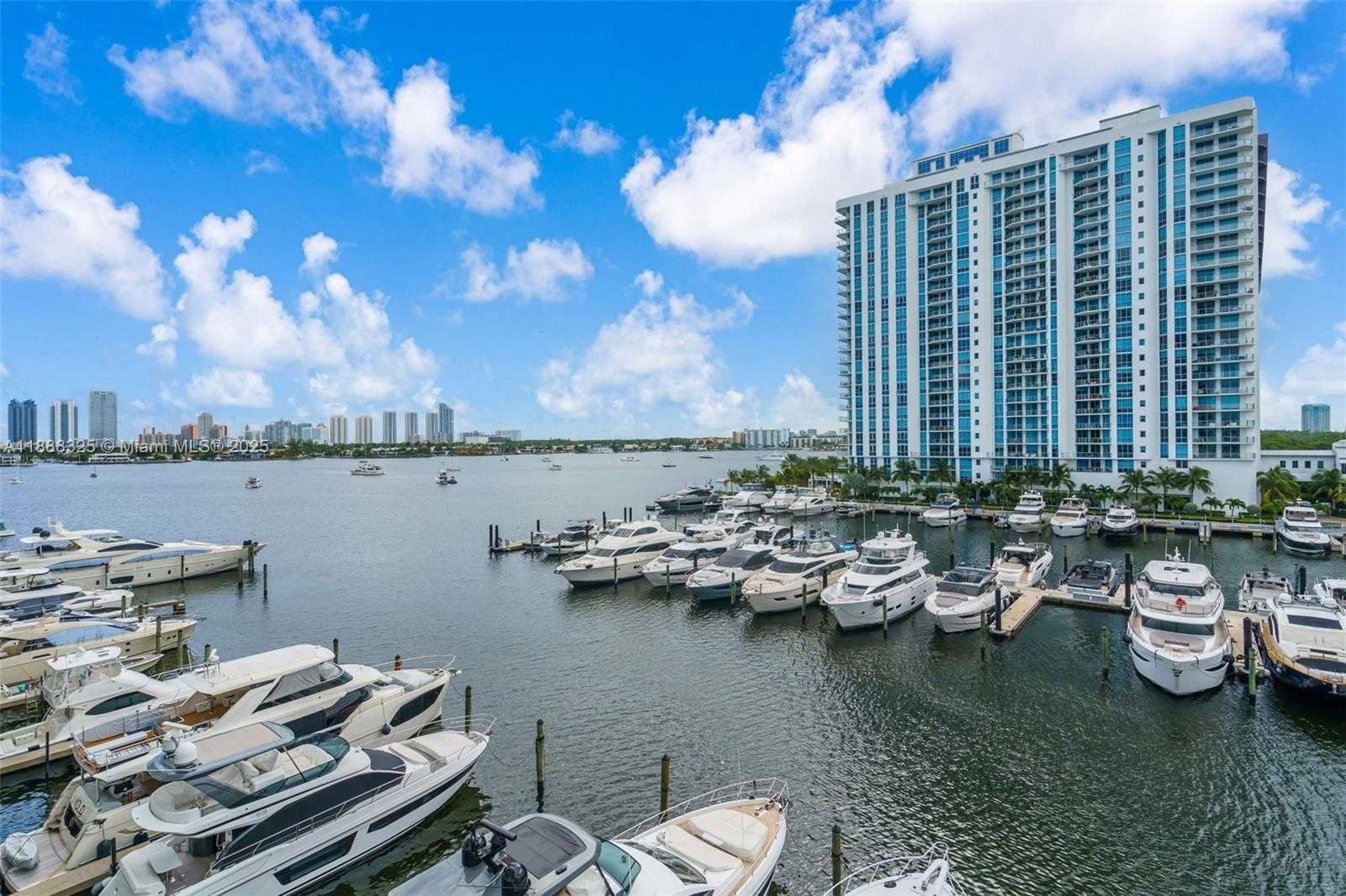 Small Image of 17301 BISCAYNE BLVD #501, North Miami Beach Number 43