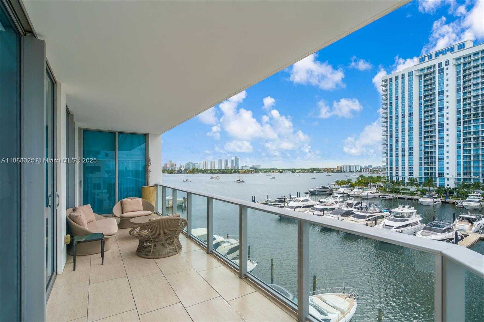 Small Image of 17301 BISCAYNE BLVD #501, North Miami Beach Number 57