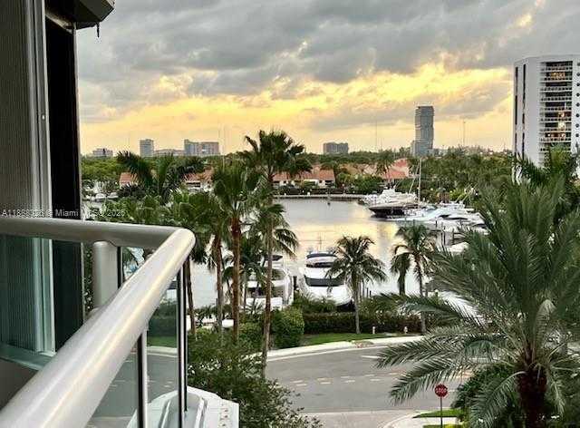 Small Image of 21055 YACHT CLUB DR #606, Aventura Number 6