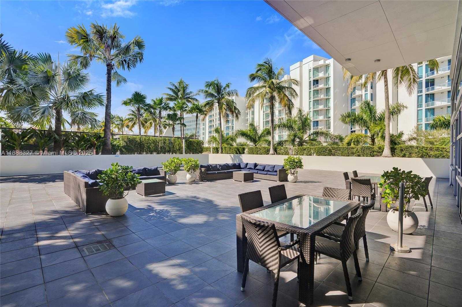 Small Image of Aventura Number 67
