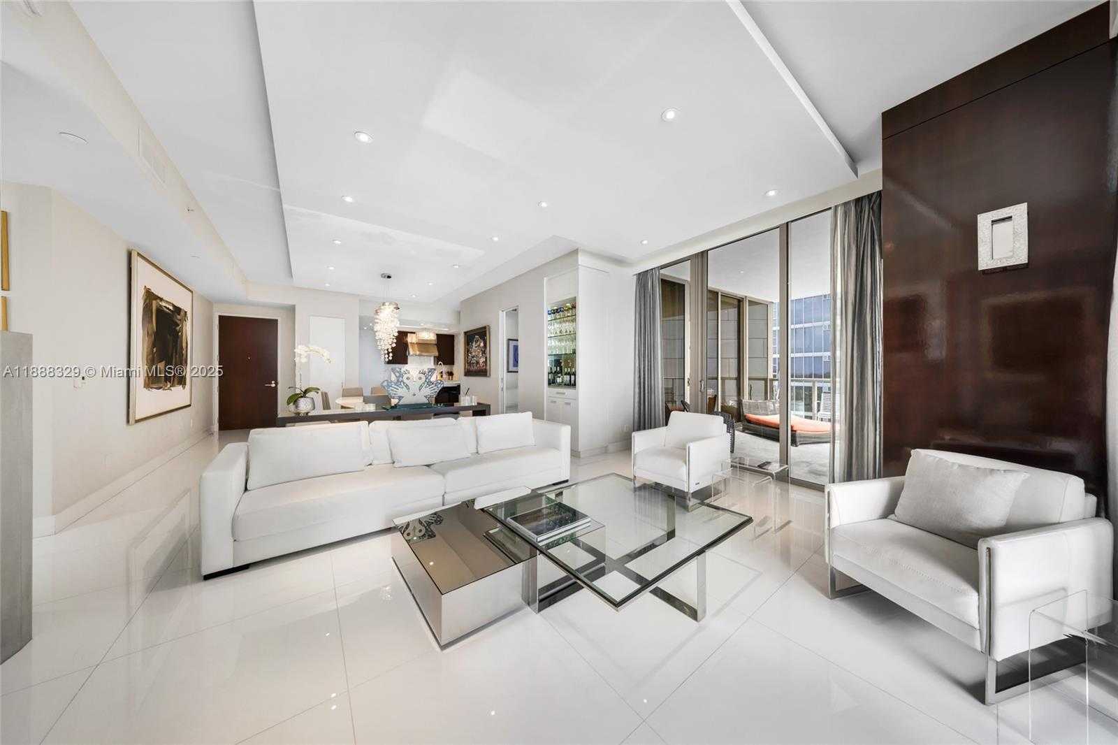 Imagen de Pequeño Objeto