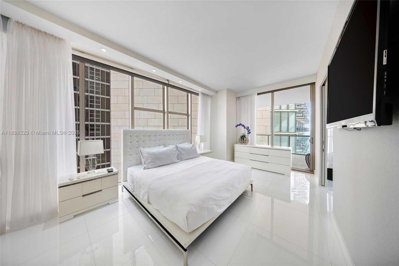 Imagen de Pequeño Objeto