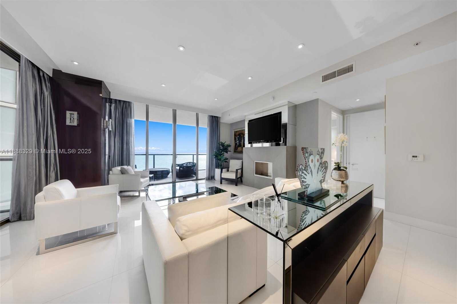 Imagen de Pequeño Objeto