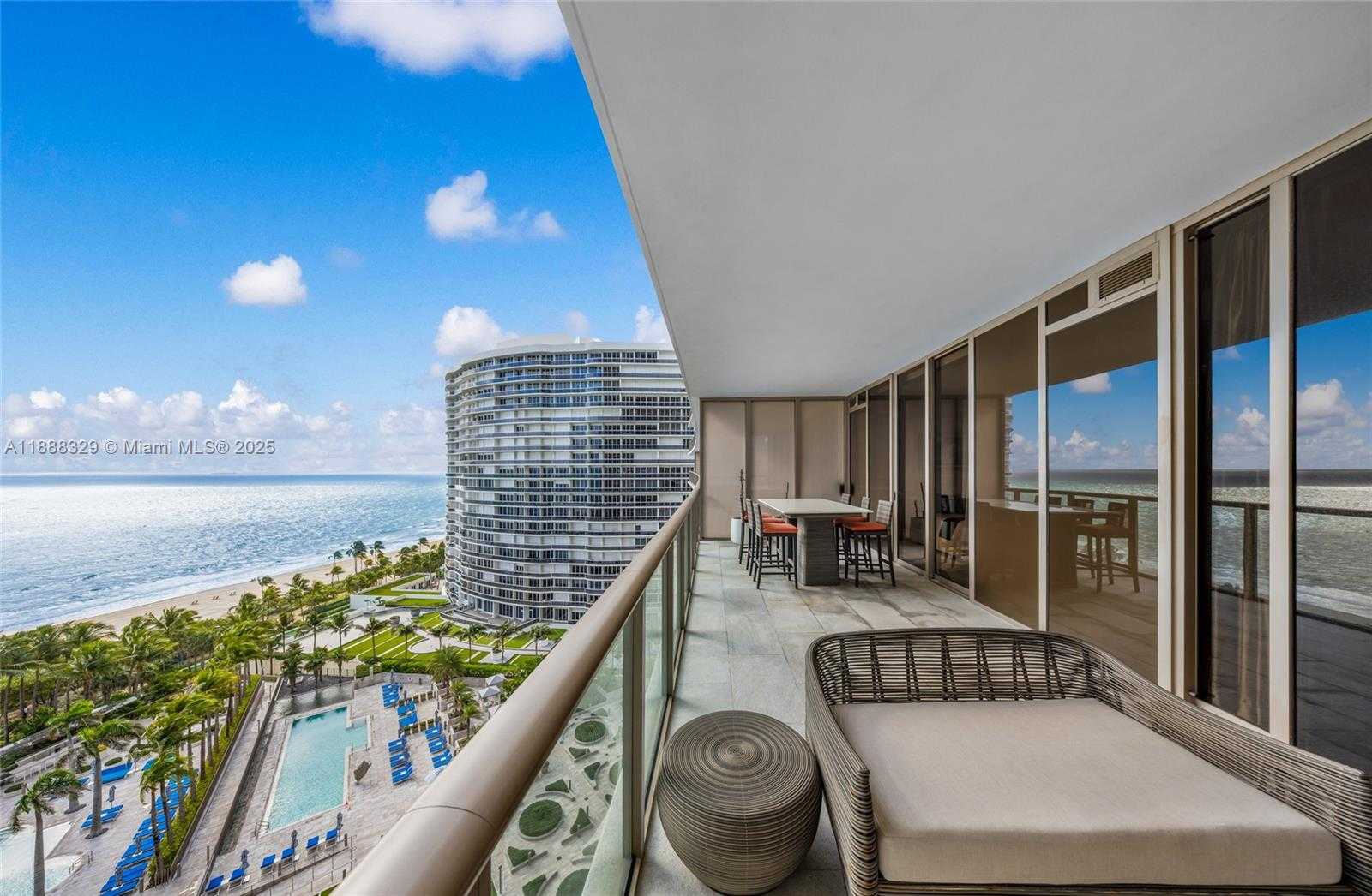 Imagen de Pequeño Objeto