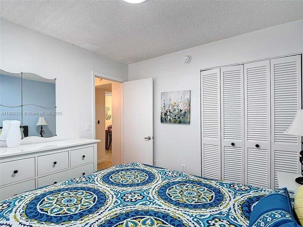 Small Image of 201 178TH DR #315, Sunny Isles Beach Number 12