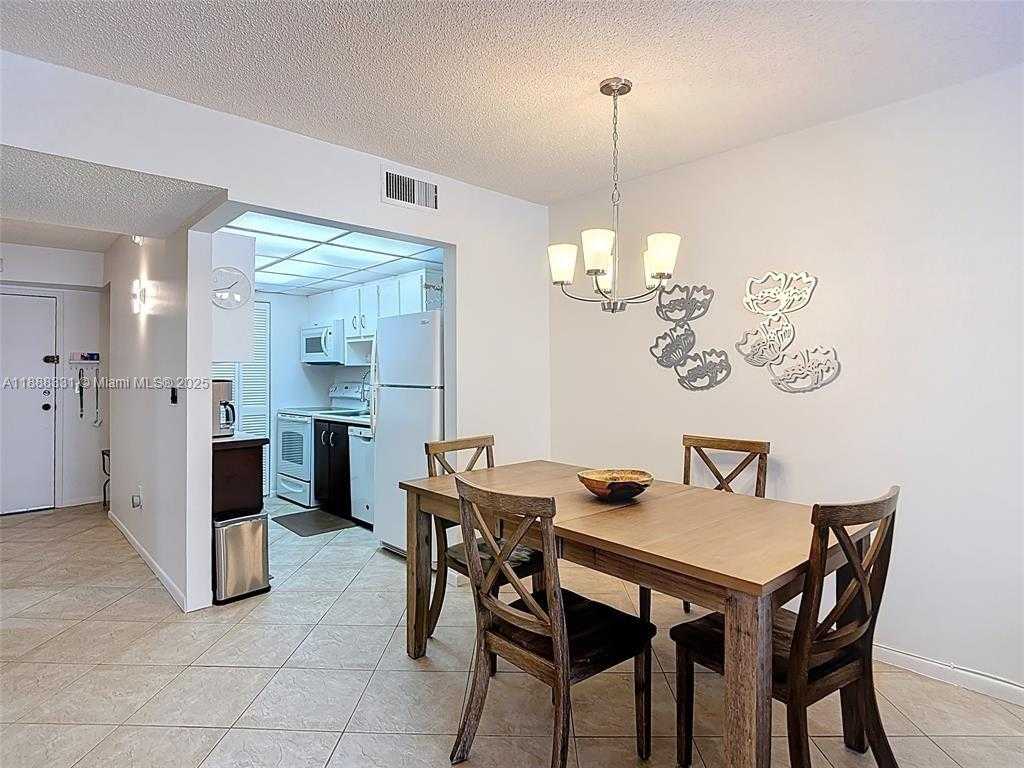 Small Image of 201 178TH DR #315, Sunny Isles Beach Number 5