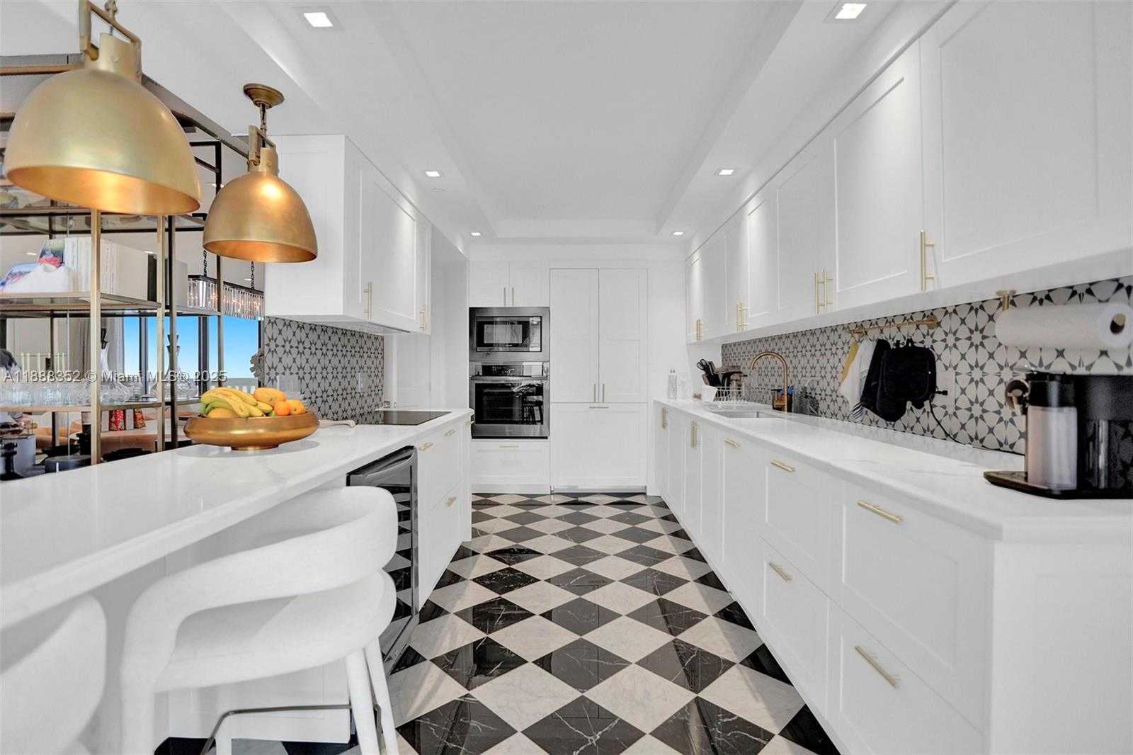 Small Image of 2000 ISLAND BLVD #2207, Aventura Number 13