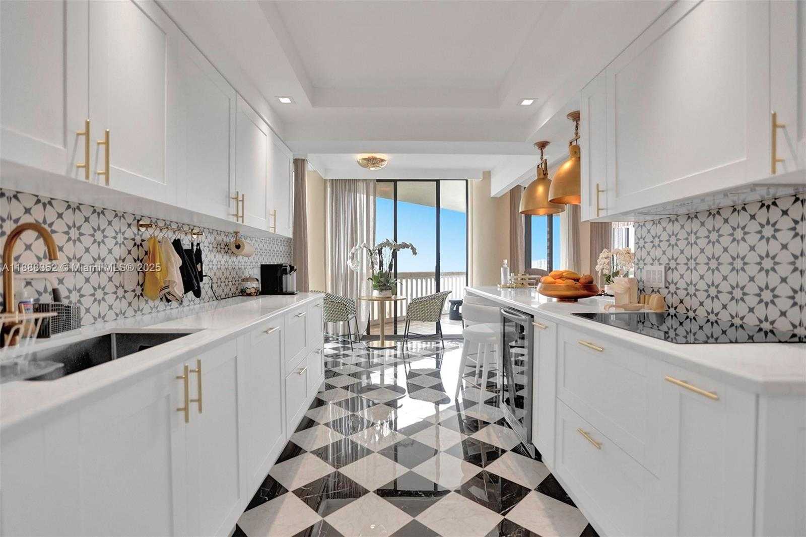 Small Image of 2000 ISLAND BLVD #2207, Aventura Number 14