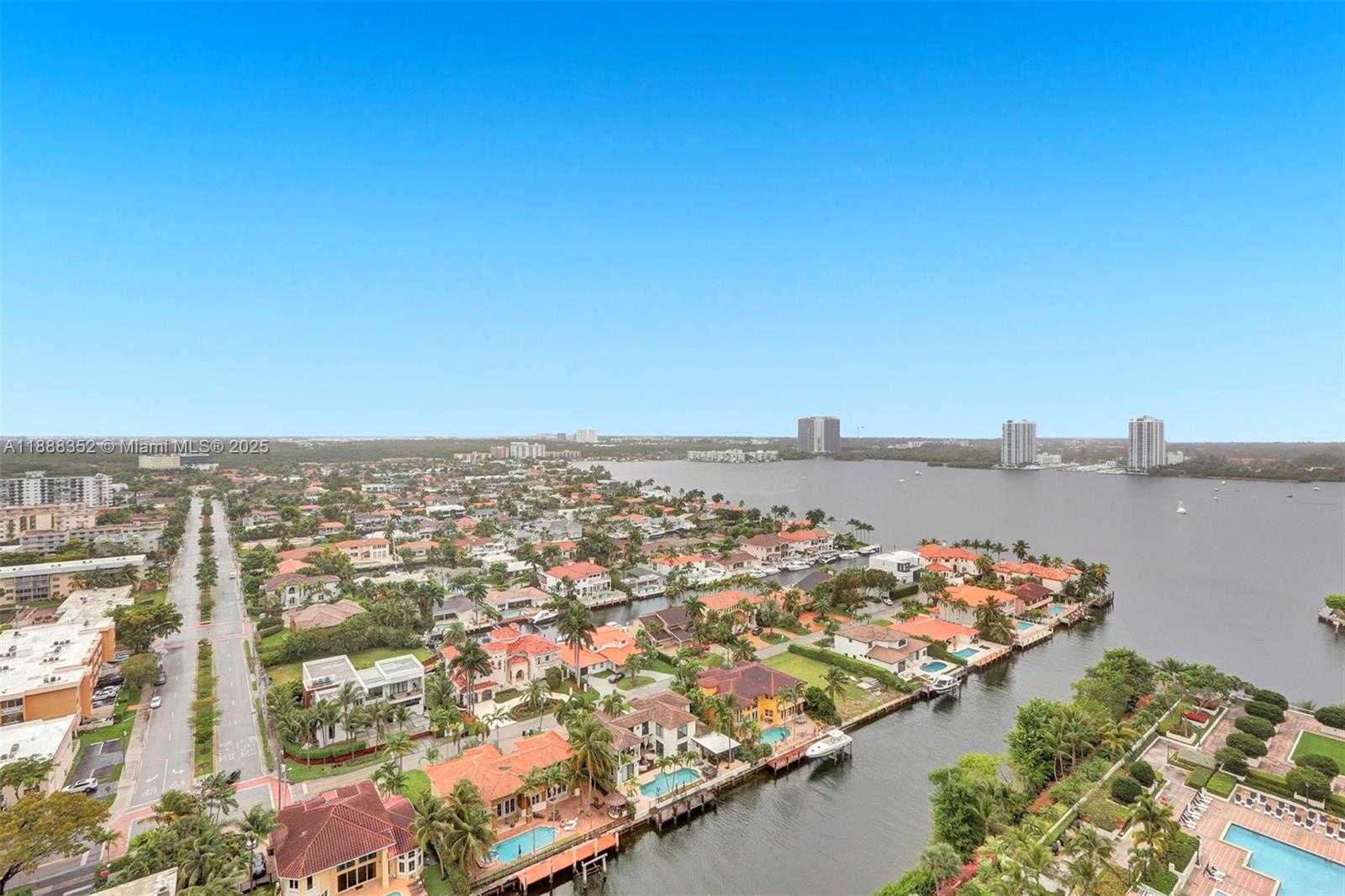 Small Image of 2000 ISLAND BLVD #2207, Aventura Number 17