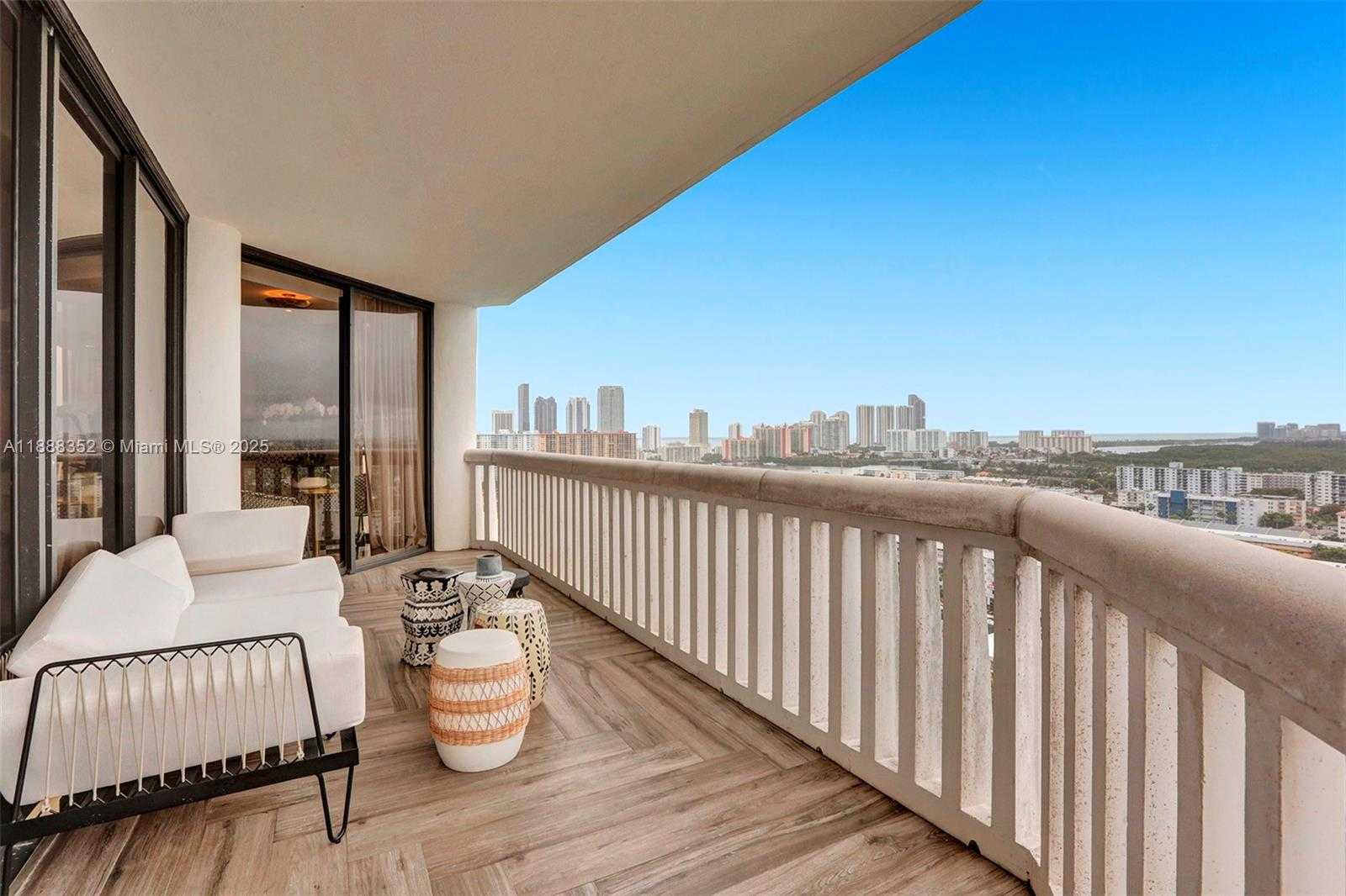 Small Image of 2000 ISLAND BLVD #2207, Aventura Number 18