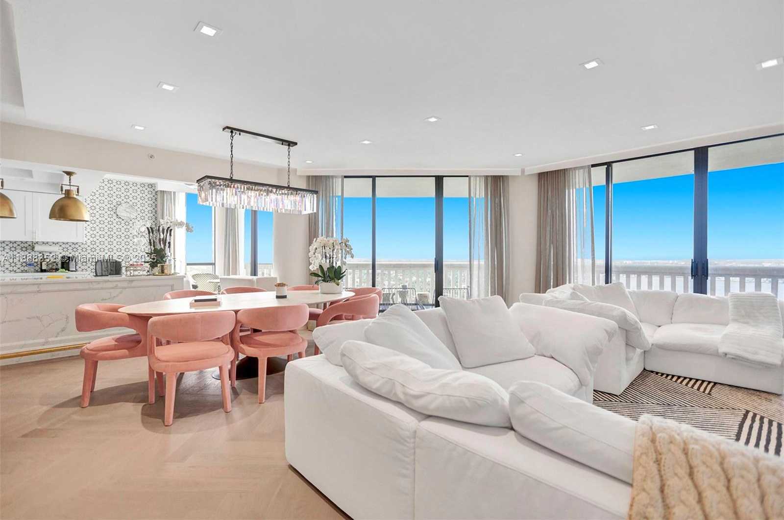 Small Image of 2000 ISLAND BLVD #2207, Aventura Number 22