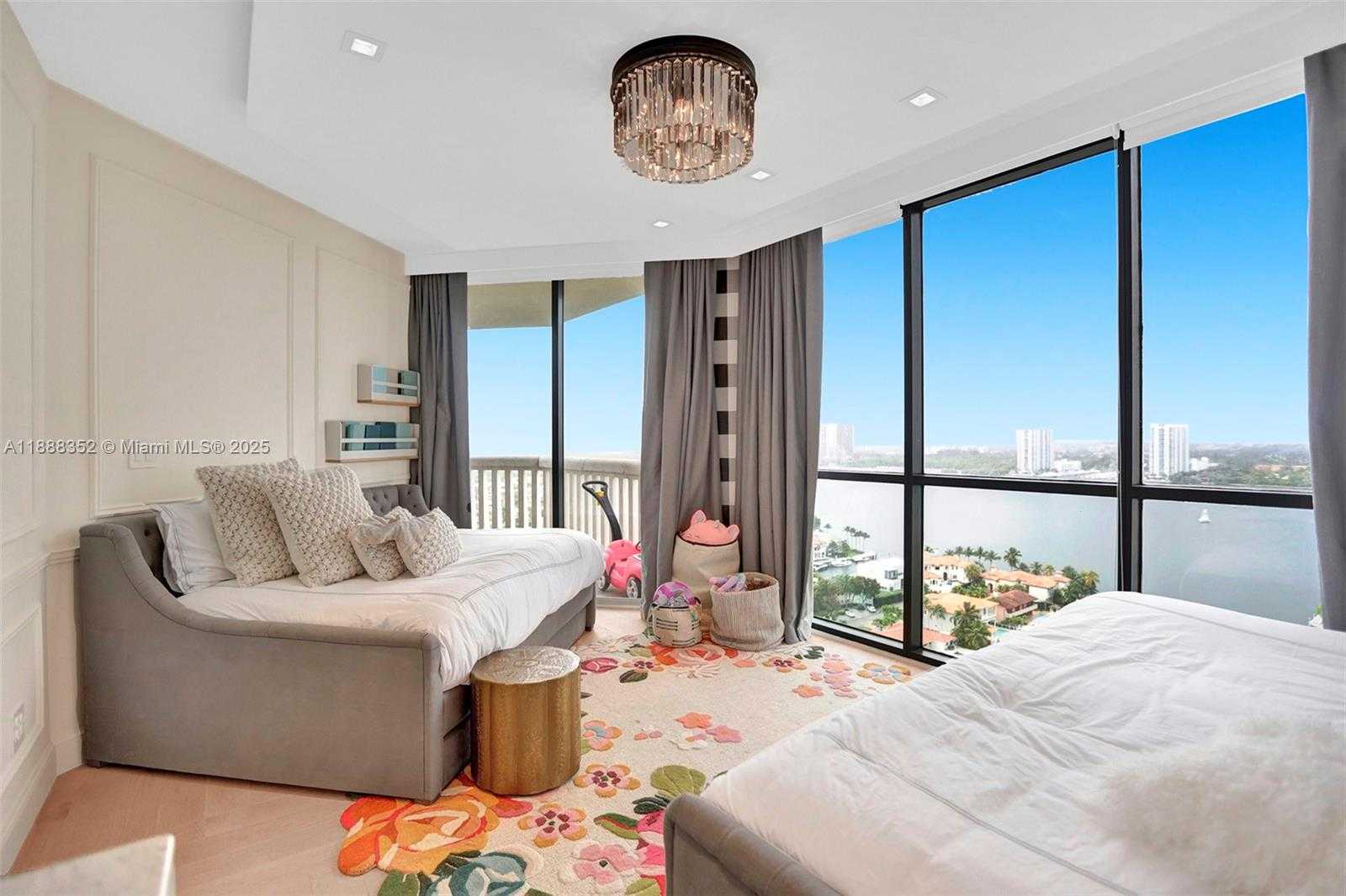 Small Image of 2000 ISLAND BLVD #2207, Aventura Number 6