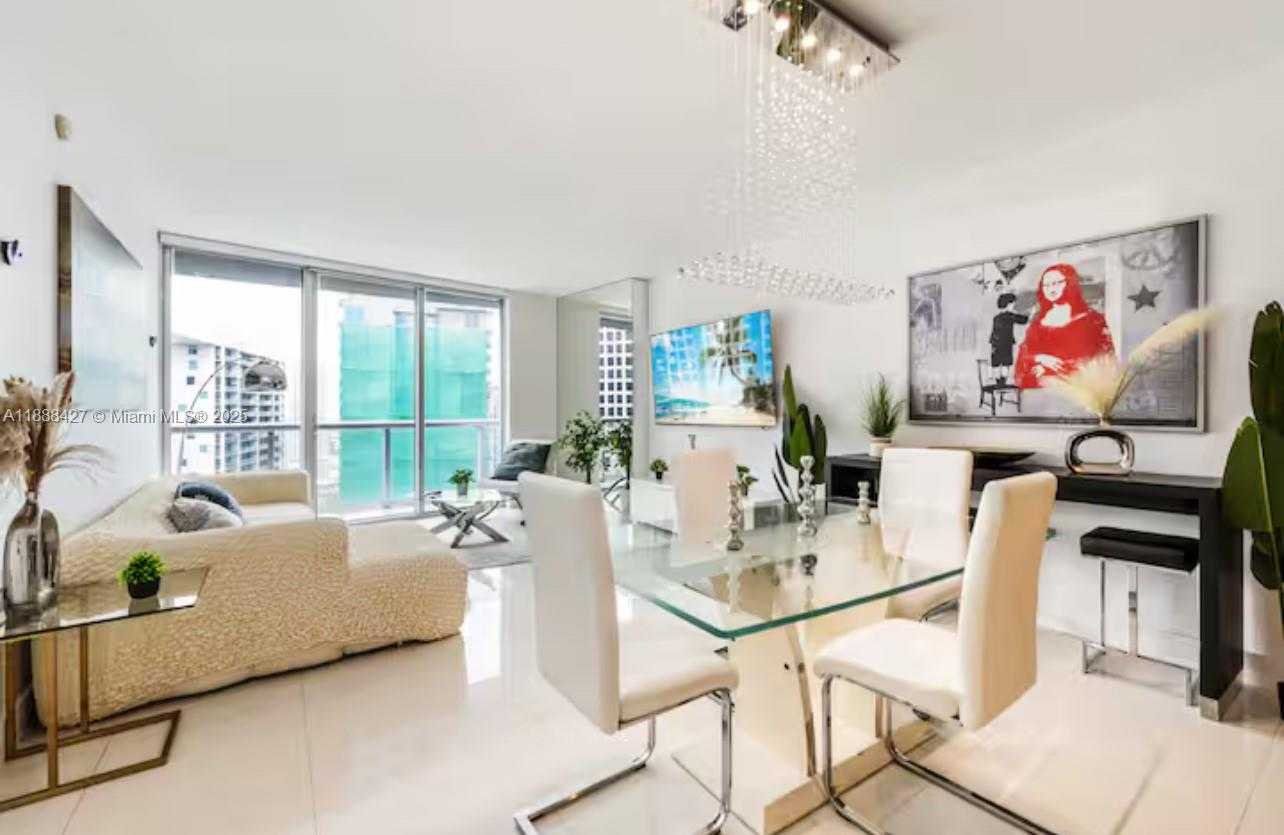Small Image of 485 BRICKELL AVE #3707, Miami Number 17