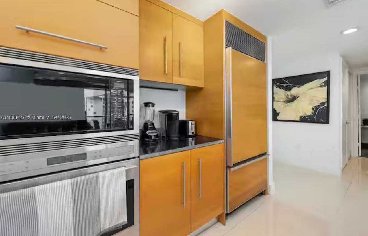 Small Image of 485 BRICKELL AVE #3707, Miami Number 23