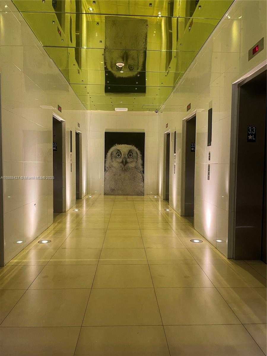 Small Image of 485 BRICKELL AVE #3707, Miami Number 28